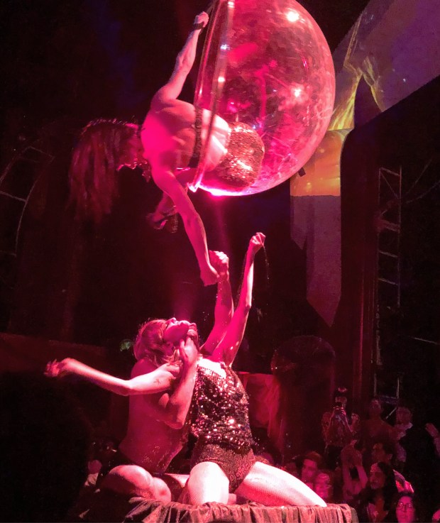 Photo 19-05-2018, 23 15 28